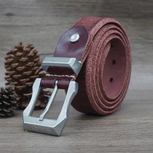 Westernbälte i tjockt kohudsläder med vintage-spänne