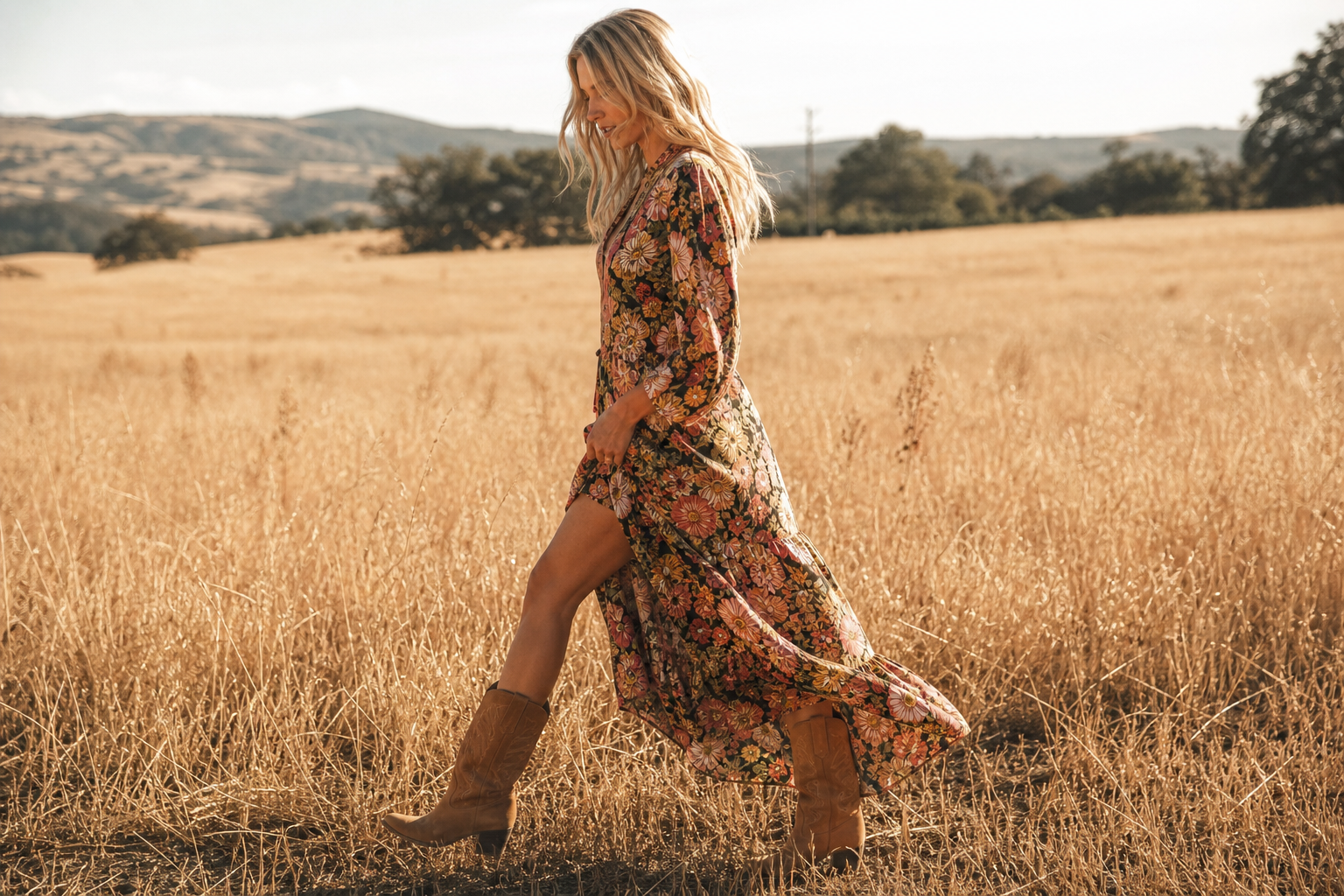 Cowboy boots avec une robe longue : 7 looks bohème et élégants