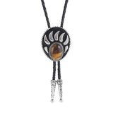 Bolo tie i silverfärgad björntassdesign med ädelstenslook Brun