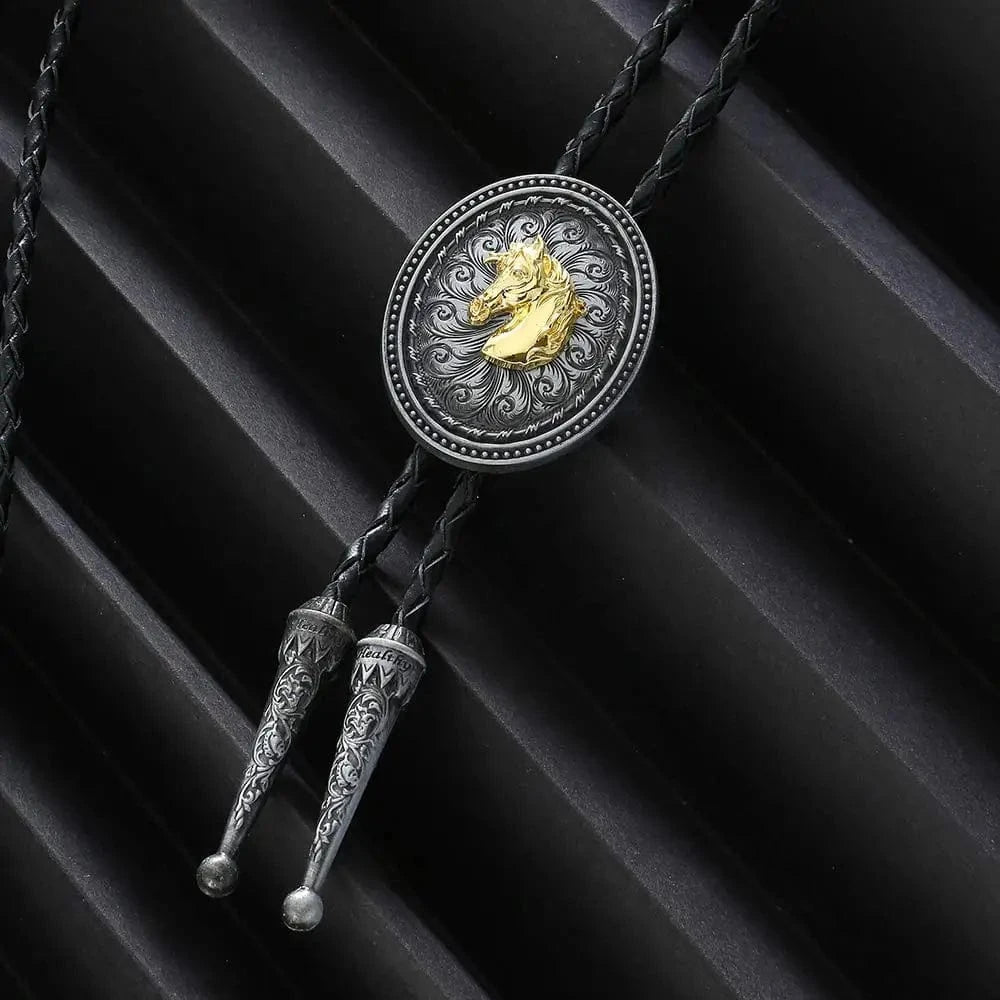 Bolo tie med guldfärgat djurhuvud