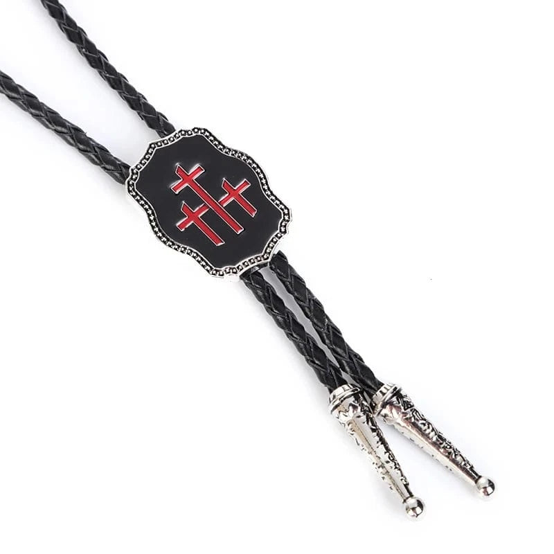 Bolo tie med korsmotiv i svart emalj