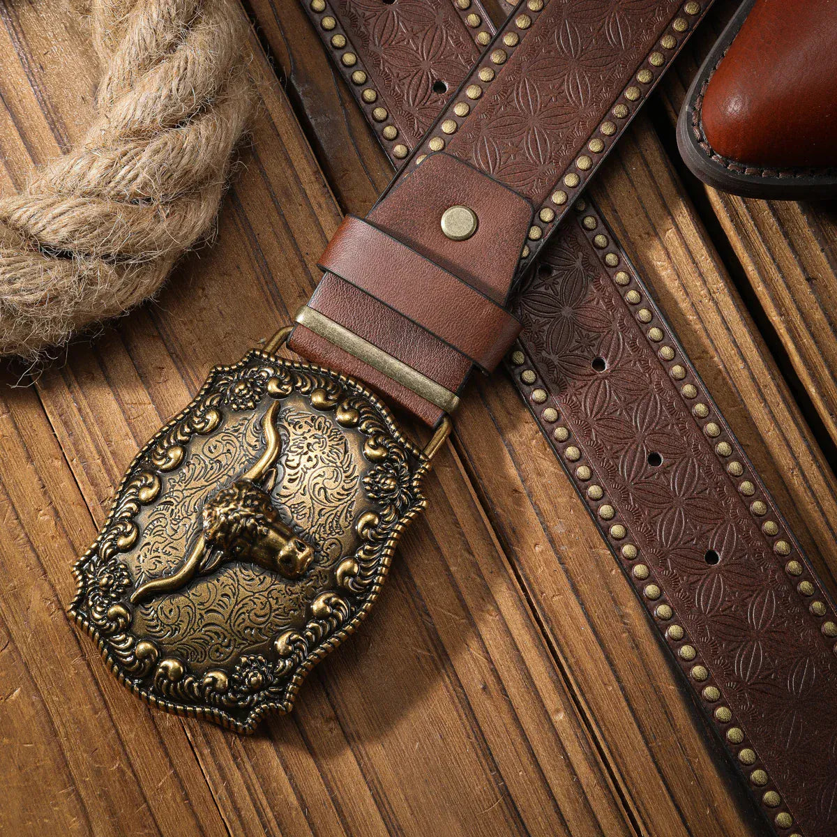 Brunt cowboyläderbälte