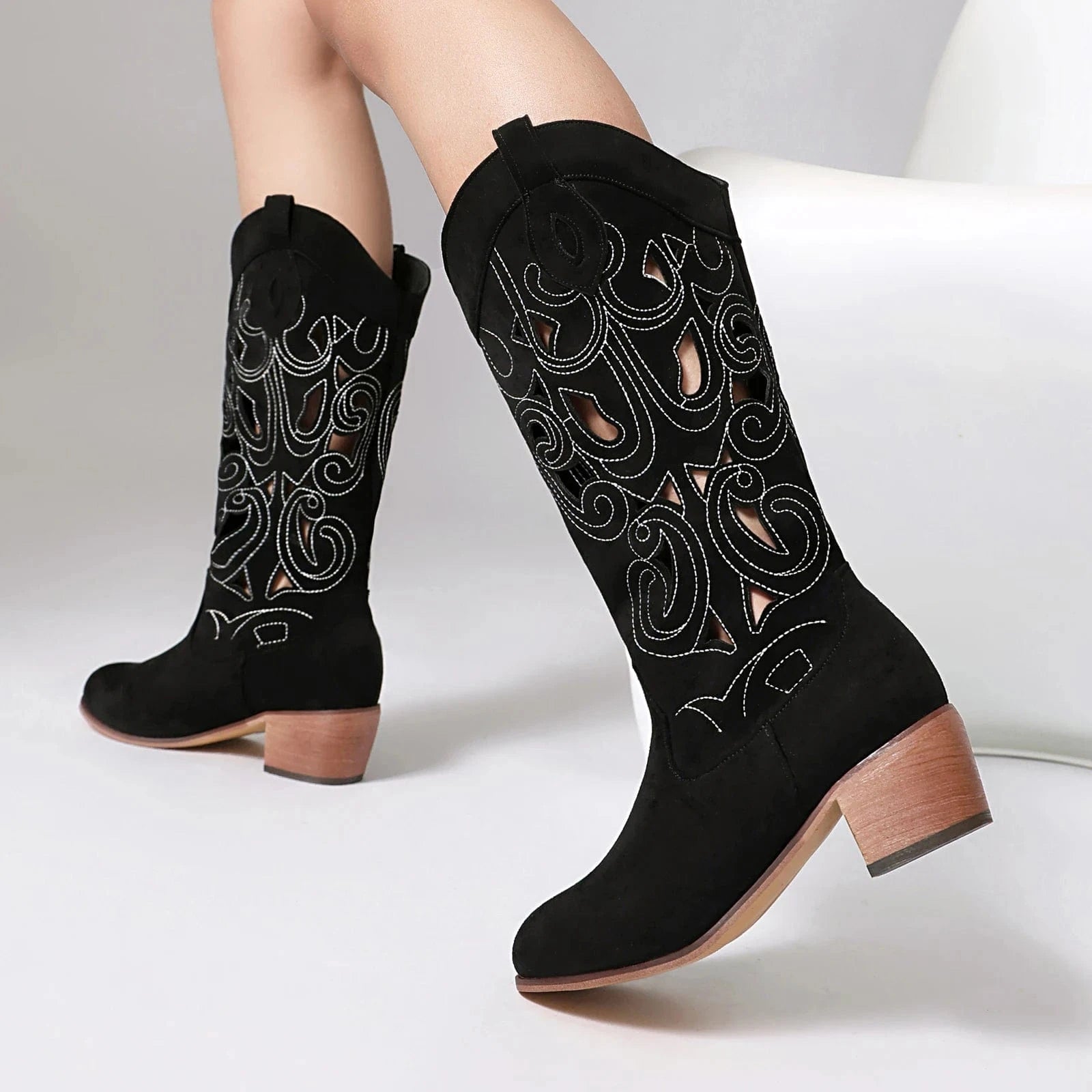 Cowgirl Boots i Mocka med Utskärningar