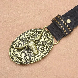 Cowboybälte med Präglad Nöthuvud-Spänne och Nitar