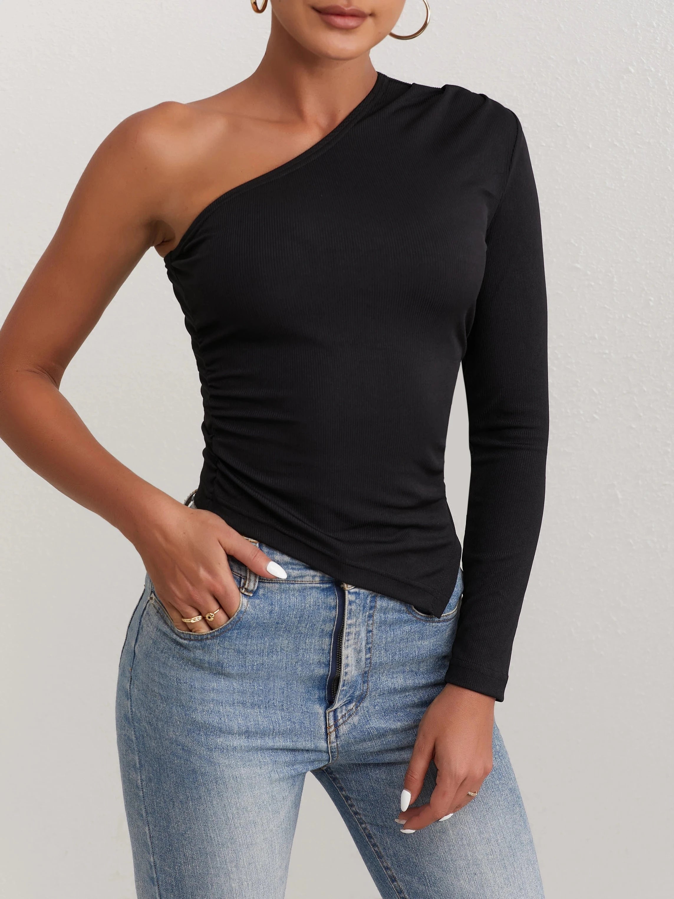 Svart asymmetrisk blus med en ärm Svart / S