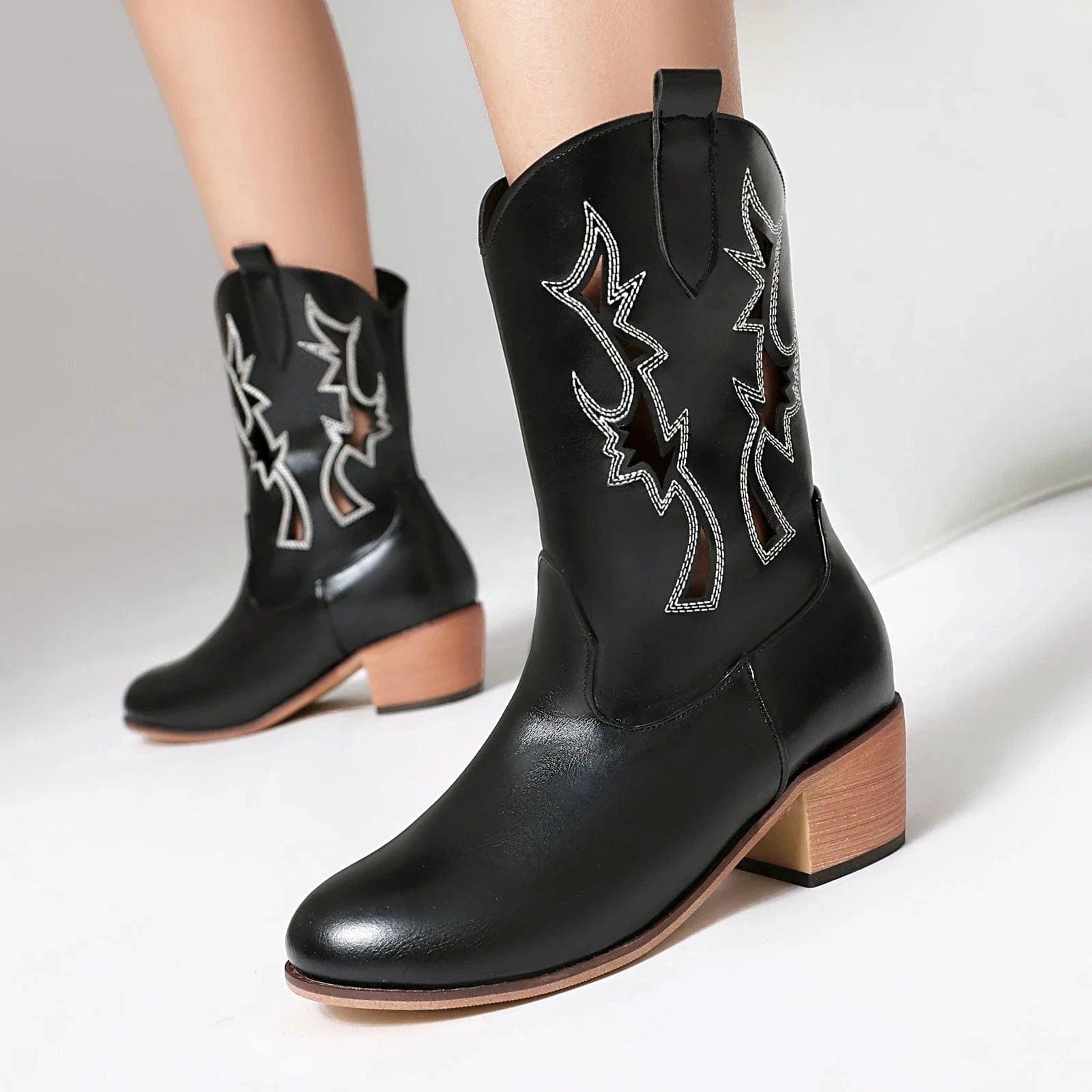 Cowgirl Boots med Utskärningar